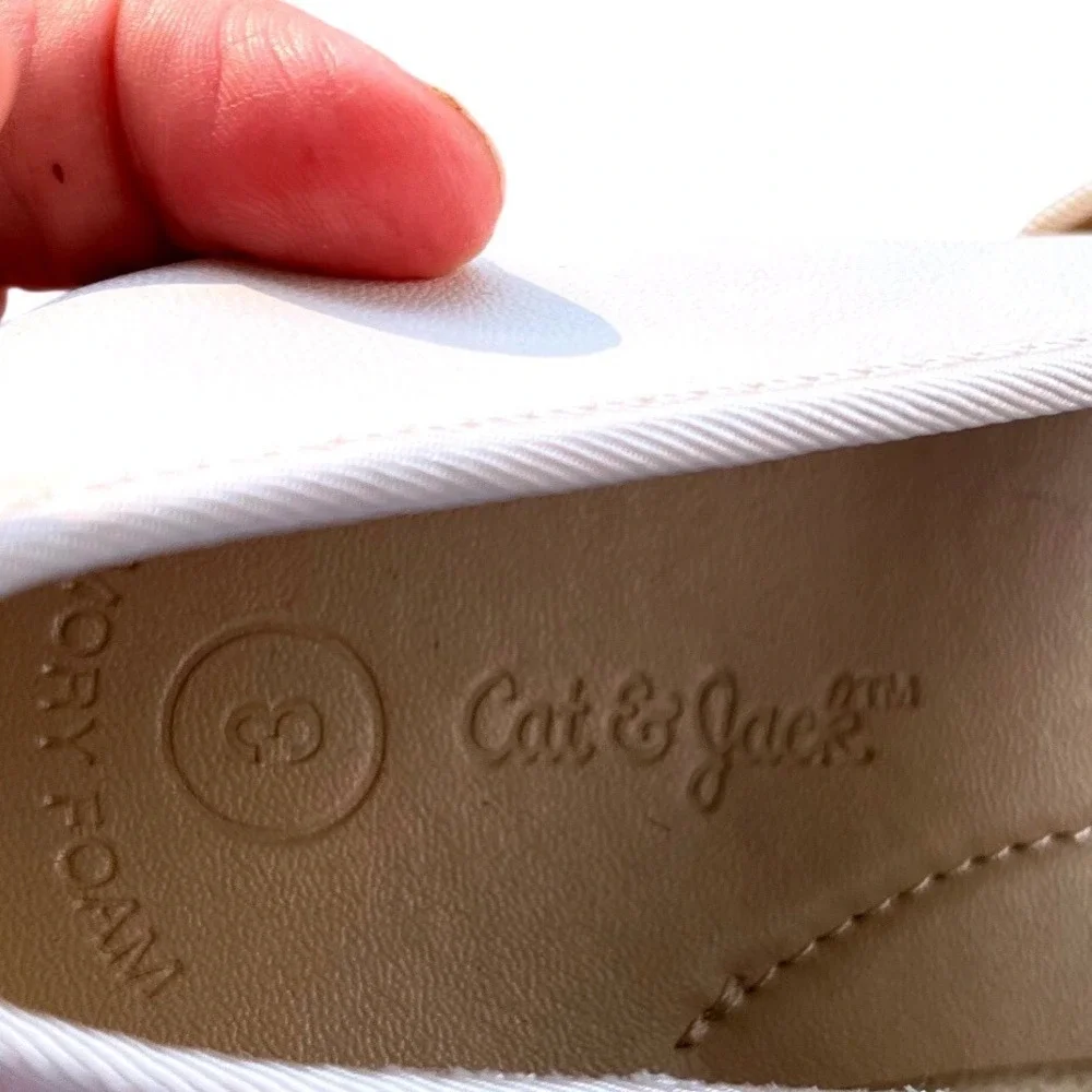 Cat &‎ Jack Marla Ivory Mary Jane Flats Embellished Strap Kids Size 3 NEW